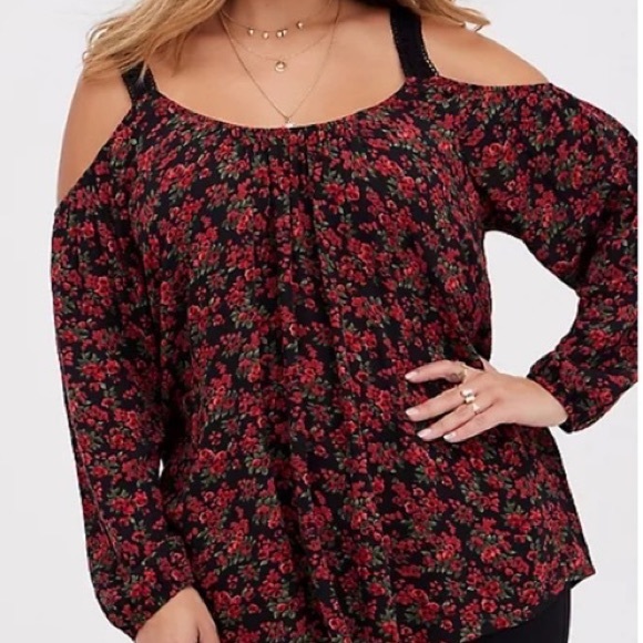 Red floral lace - torrid size 2X - Picture 3 of 5